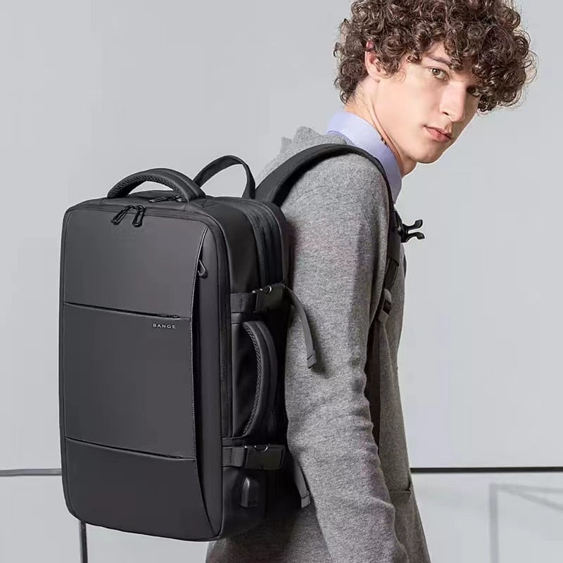 Mochila para Notebook 17" Essential Man